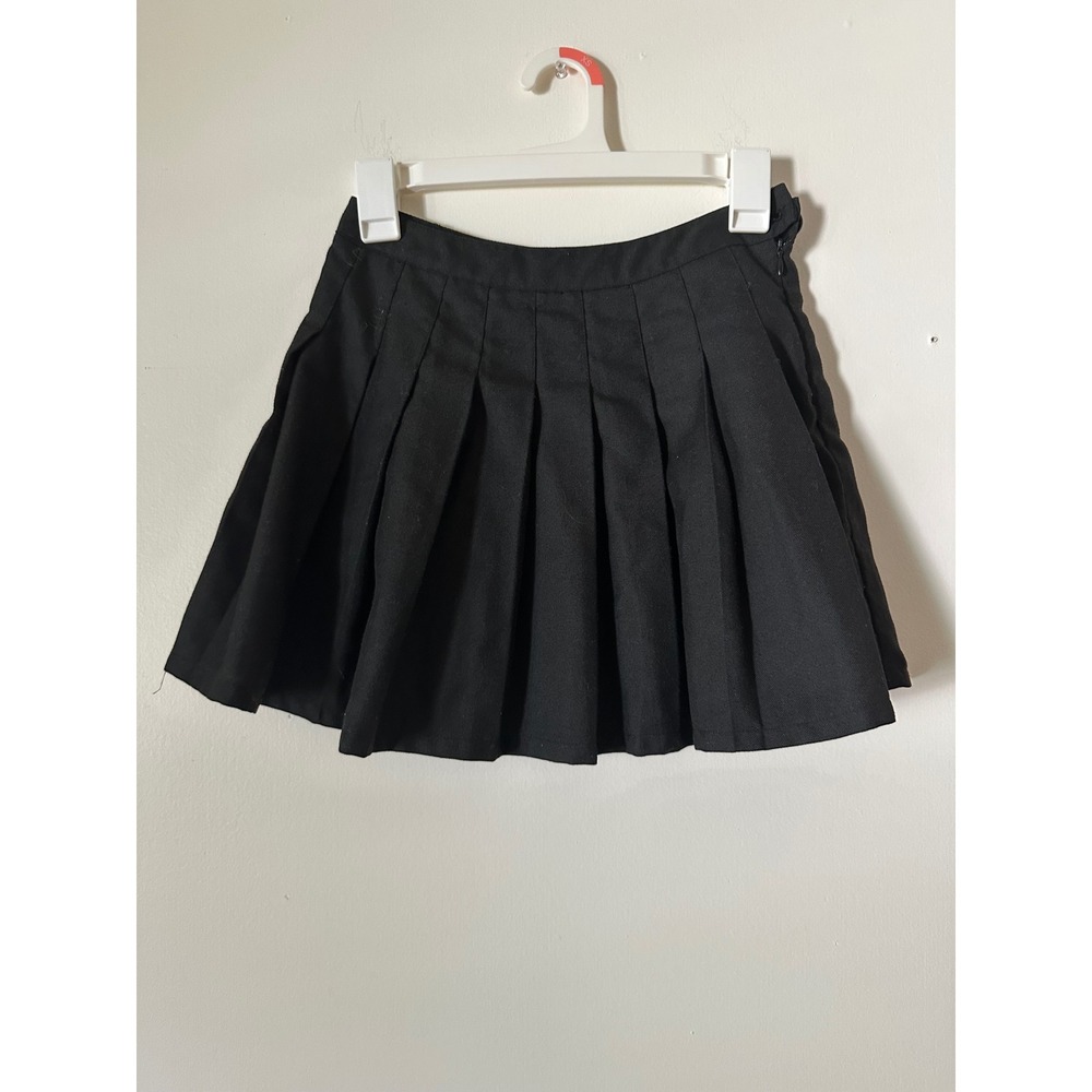 Forever 21 Black Pleated Mini Skirt Side Zip Preppy School Girl‎ Size Small Edgy